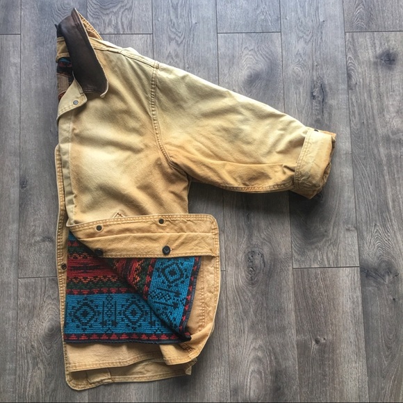 **SOLD** Vintage Woolrich Aztec-Print Barn Coat - Picture 7 of 7